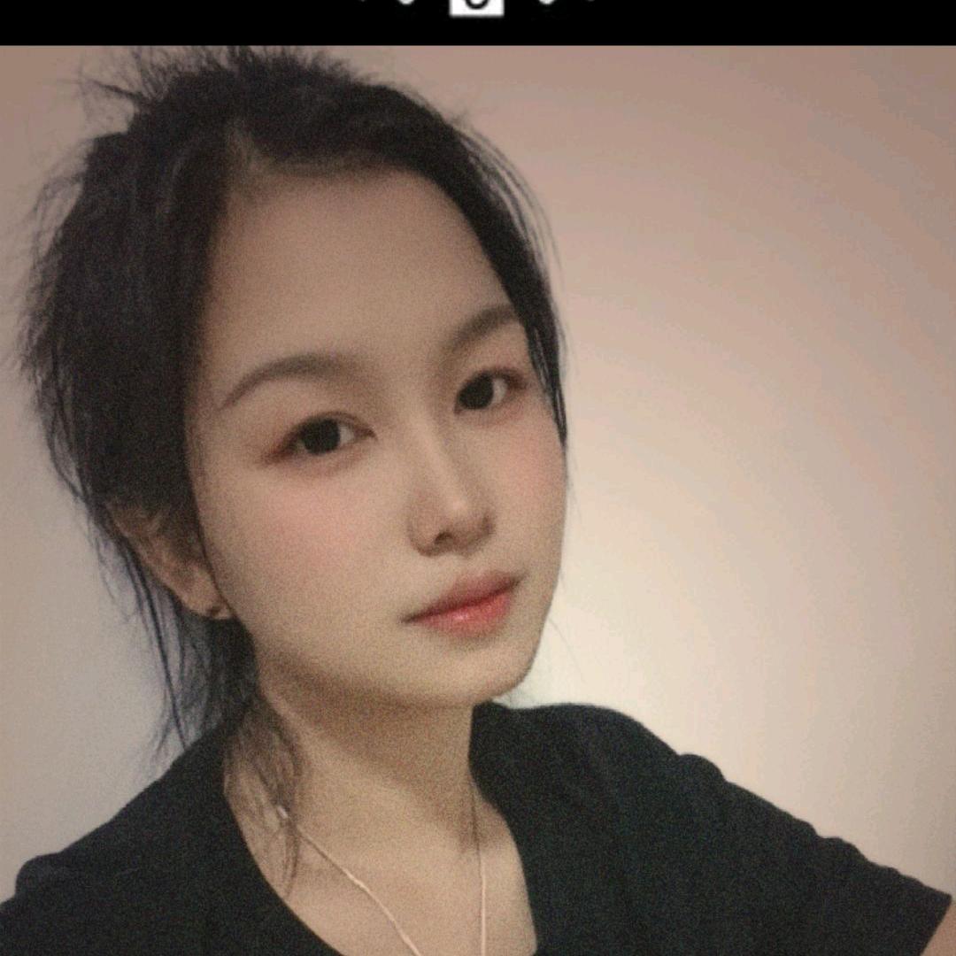 阿英。