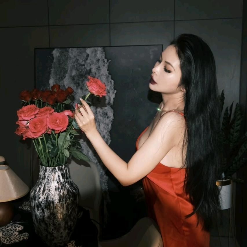 婷姐嘚吧嘚