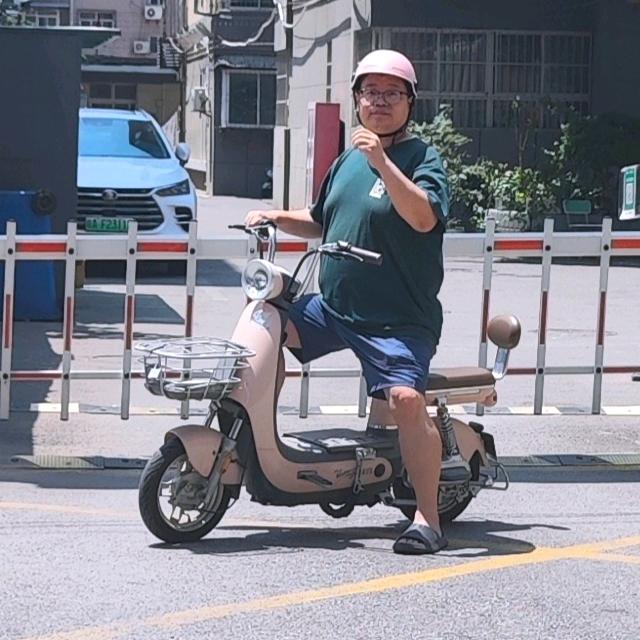 菠萝哥
