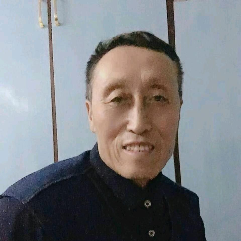 吴哥来到这个平台唱歌我是5o后7点50直