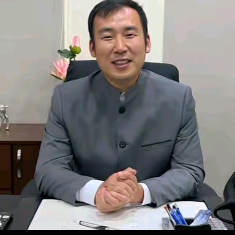 巴铁星光村 爆爆