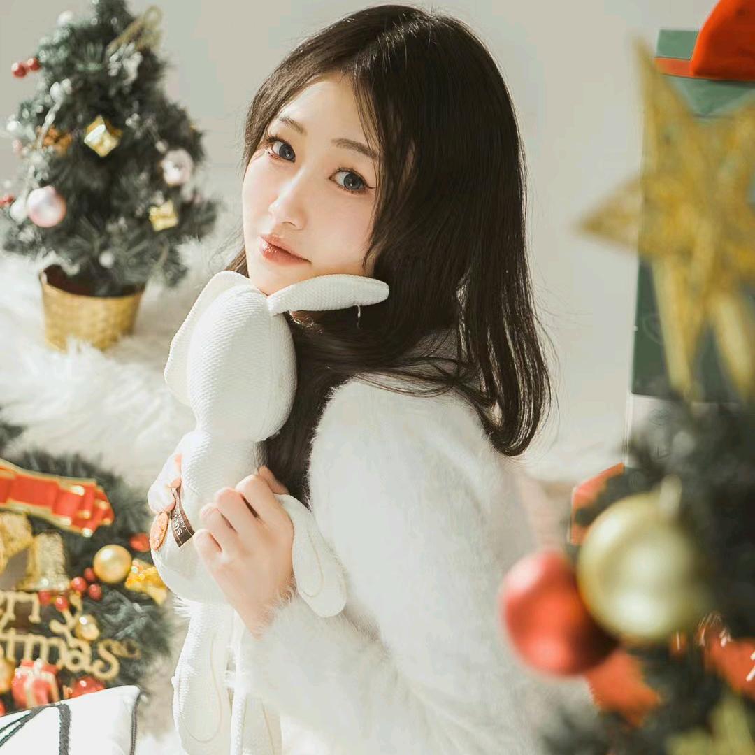 ( ｡• 👅 •｡｀)人生若只如初见