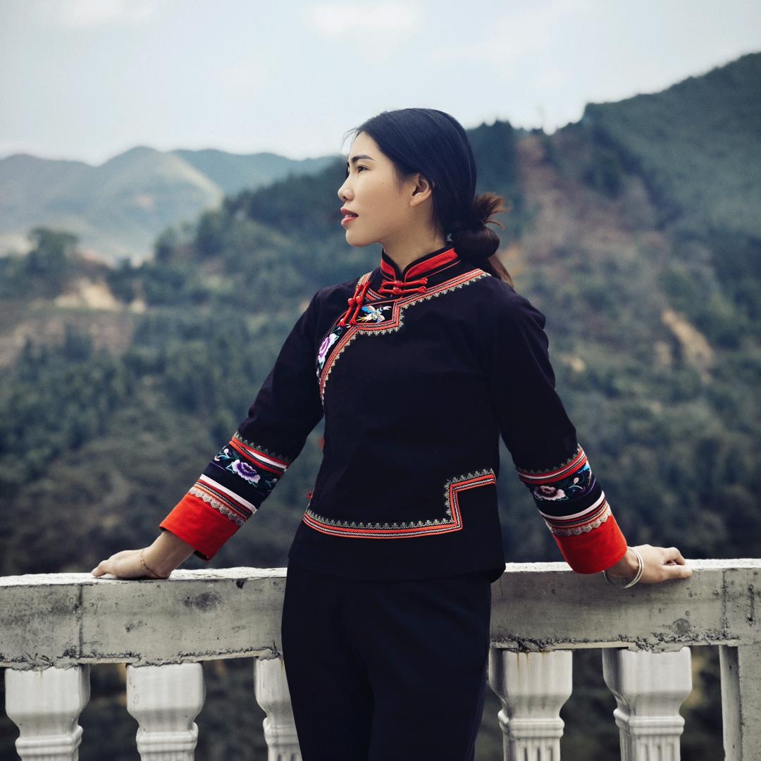 壮族小芬