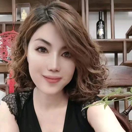 F英子