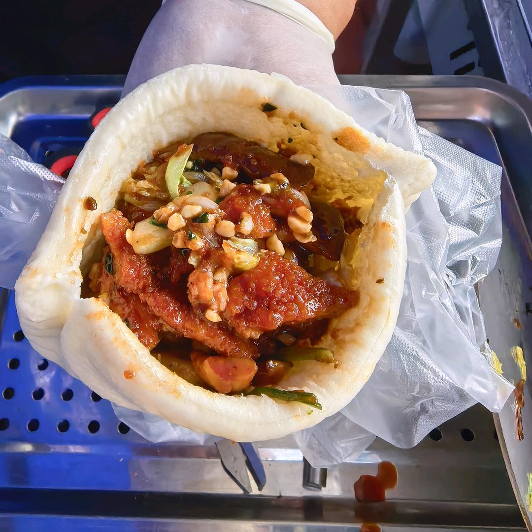 月儿湾夜市布袋馍炸串