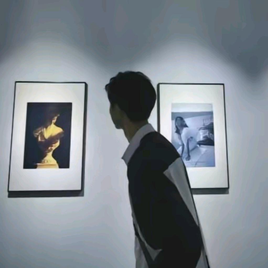 琳.