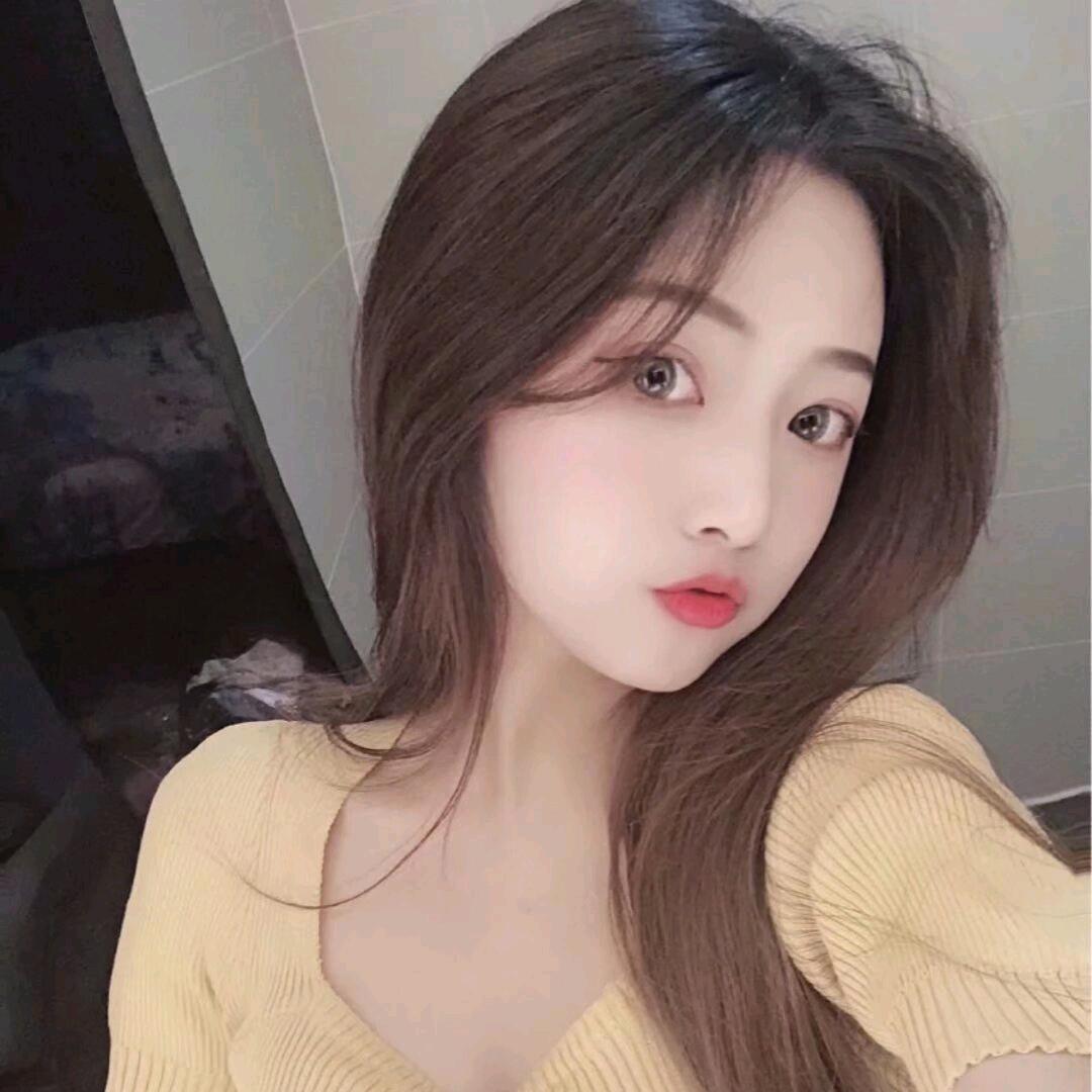 白云飘飘在云端