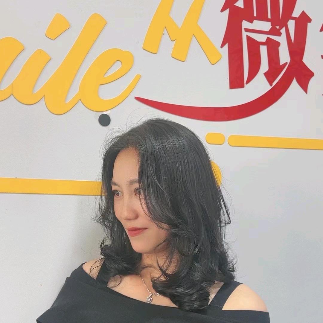 琼