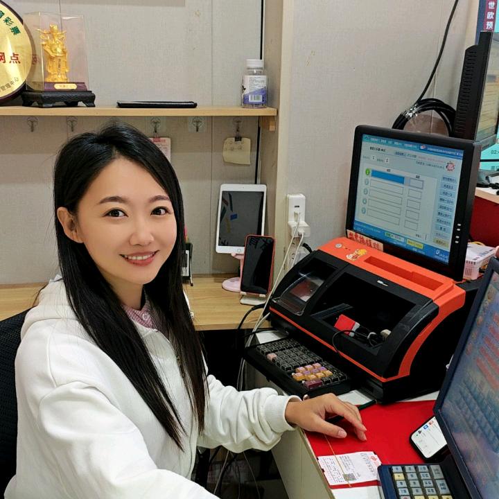 幸运祖儿（双彩店主）