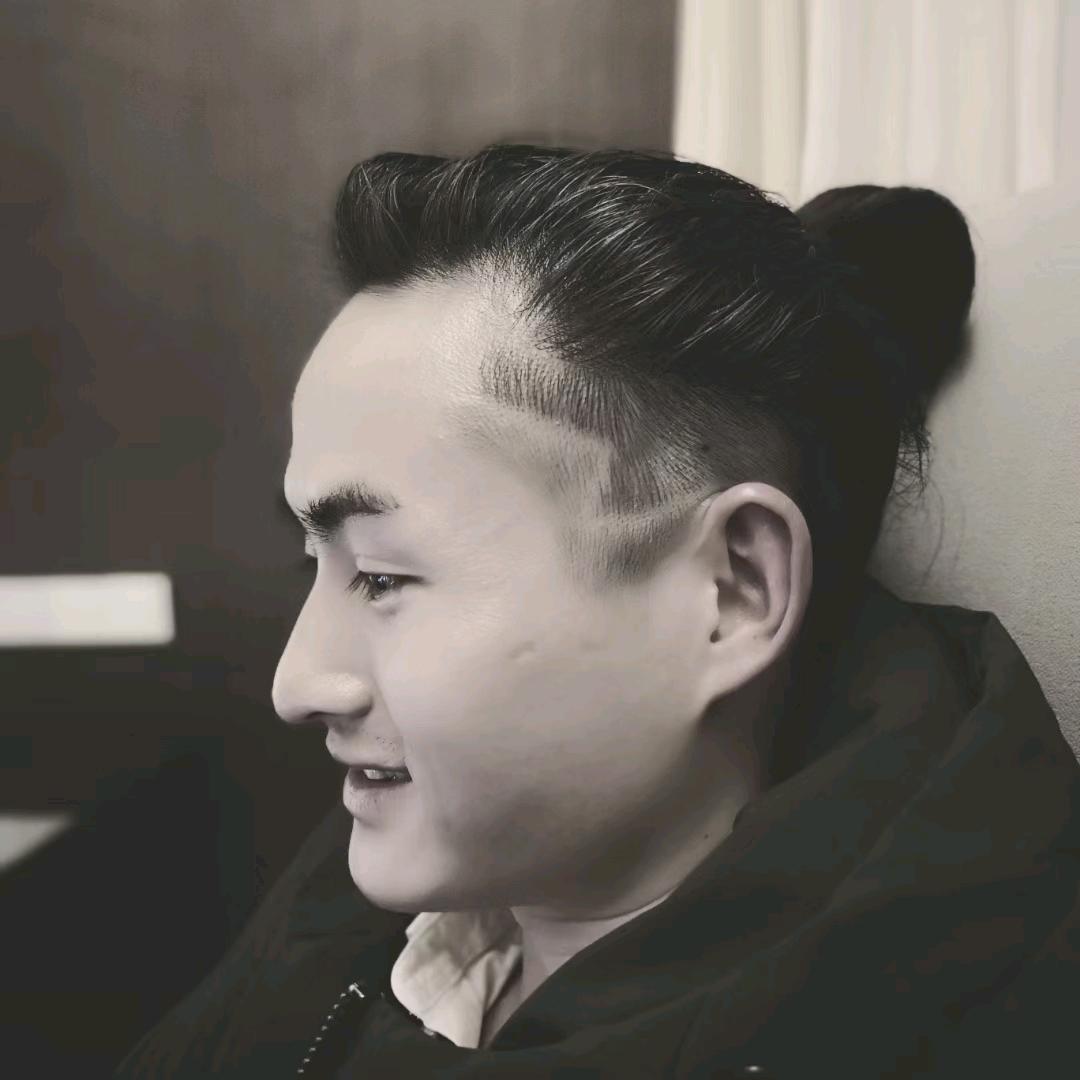 钟吉司楠