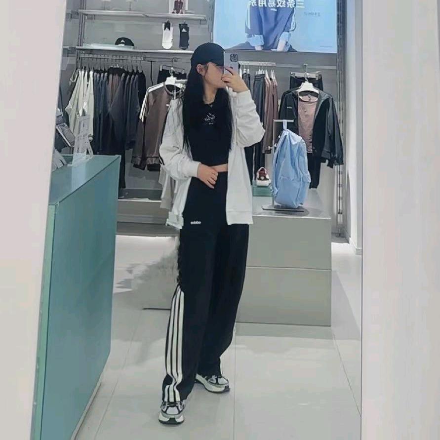 县衙路阿迪达斯