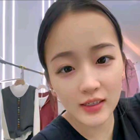 泡沫美人［月月］