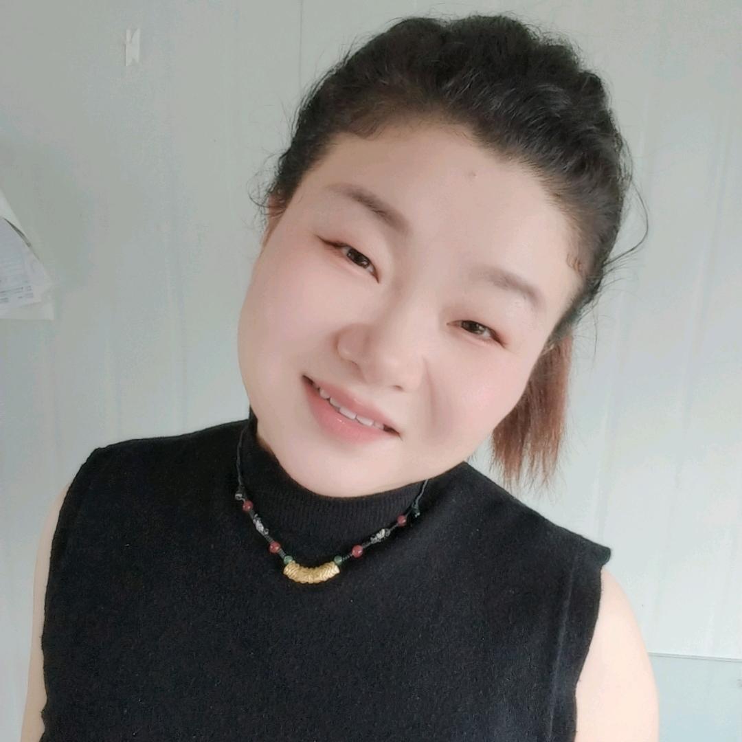 在福州卖滕州菜煎饼的慧姐