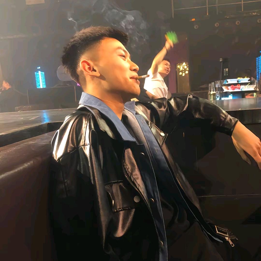 请选择你的英雄