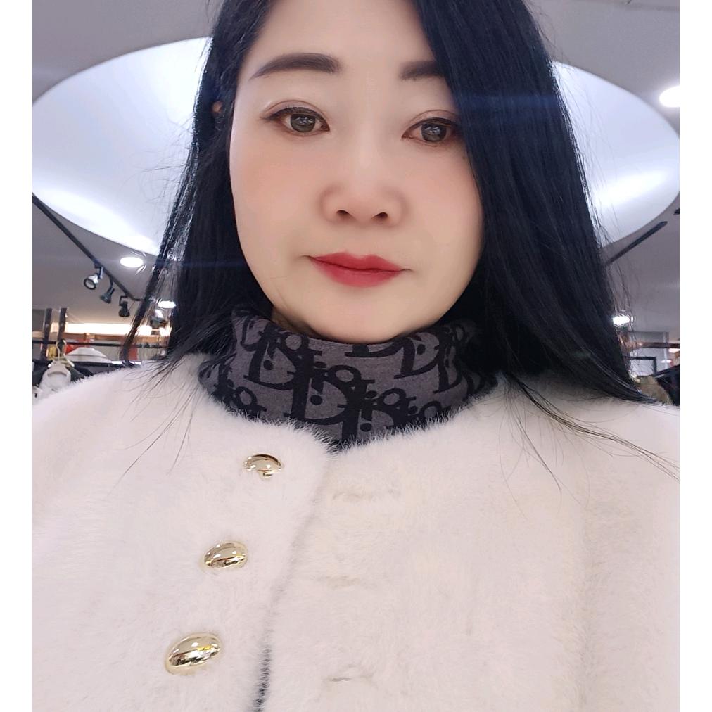 快乐的芳姐