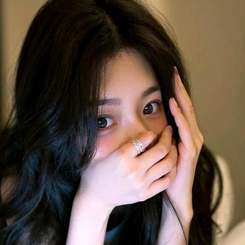 雅七轻奢饰品店