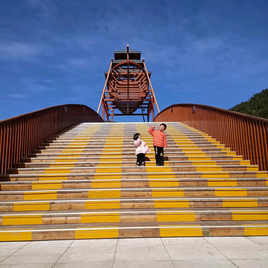 坤林山庄跑马场