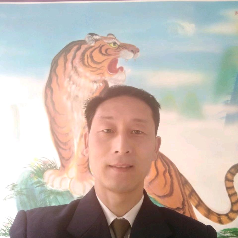 富强彩绘雕塑
