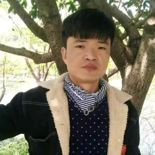 小天。同学