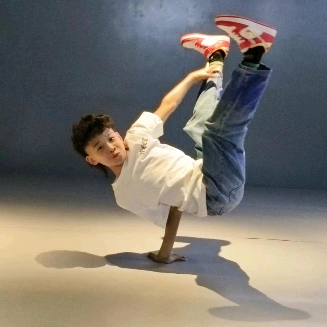 Little  Jun小小骏