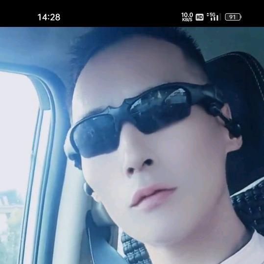 😀笑着一直走