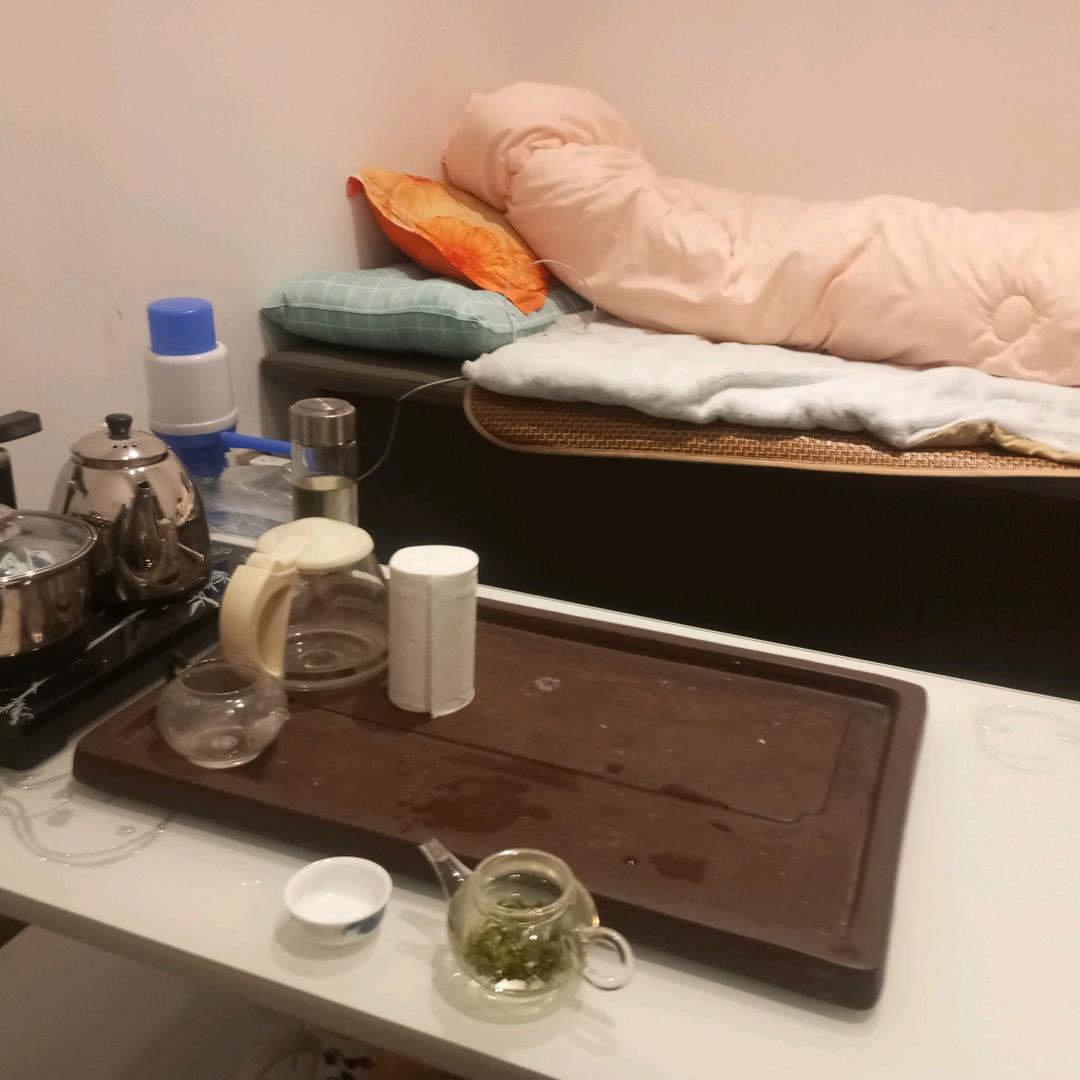 我在看抖音。