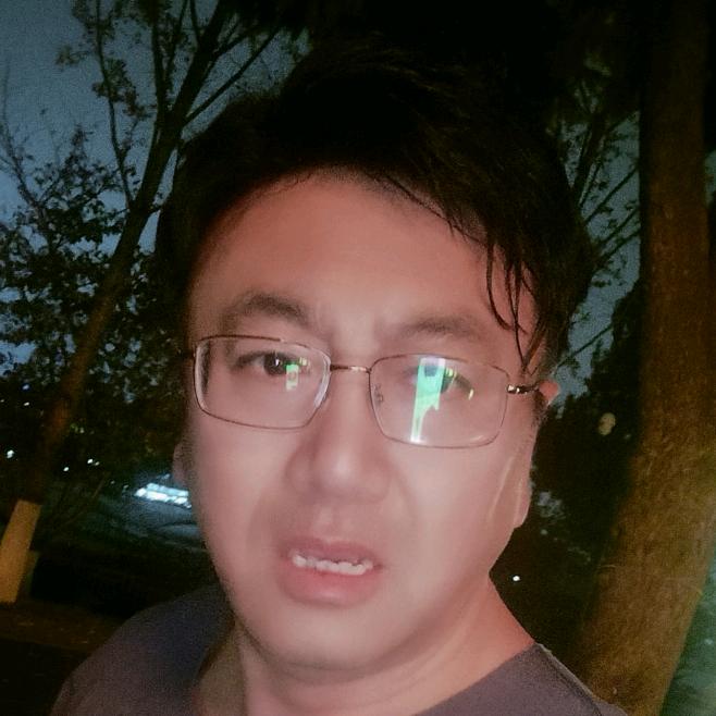 珠江路新街口低端隔断房550月付