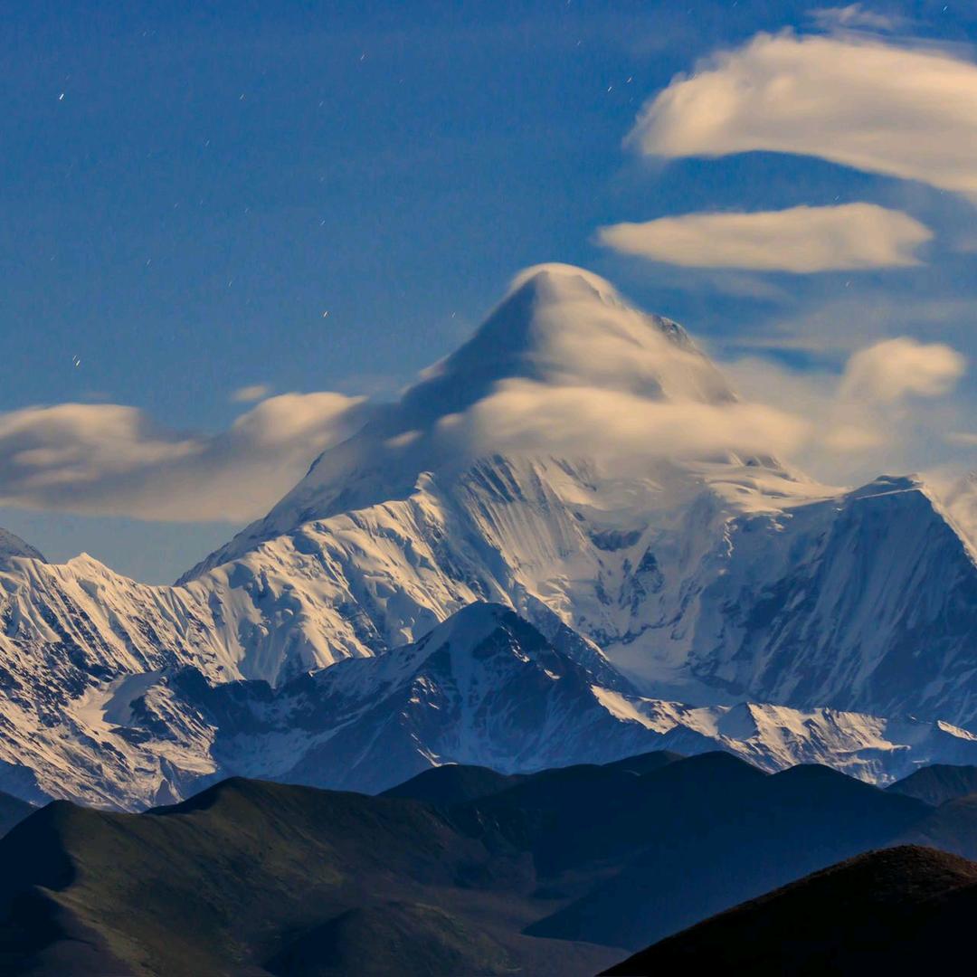 虫草玛吉双垭口，金甲战士