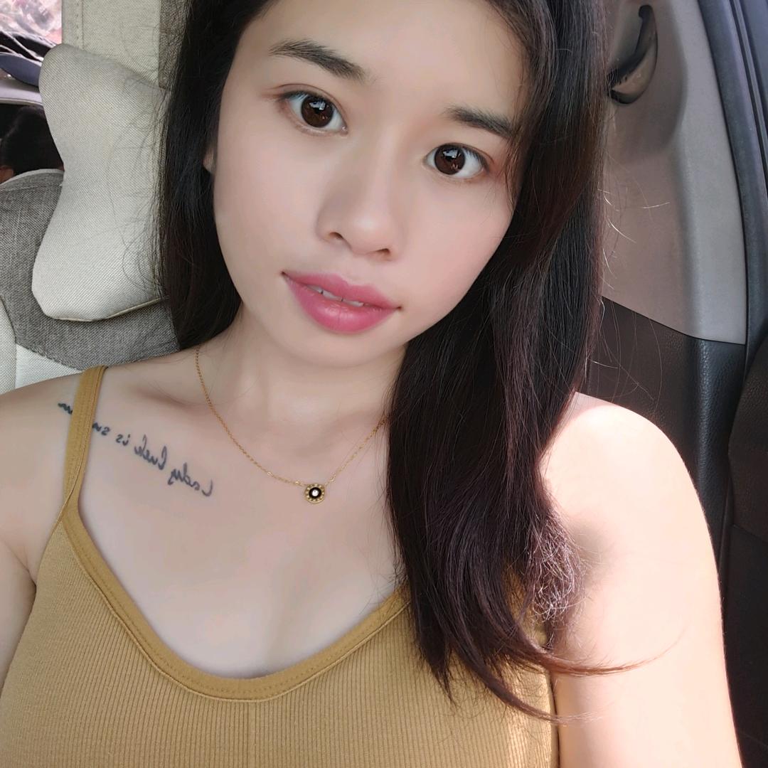 红装淡抹只为君