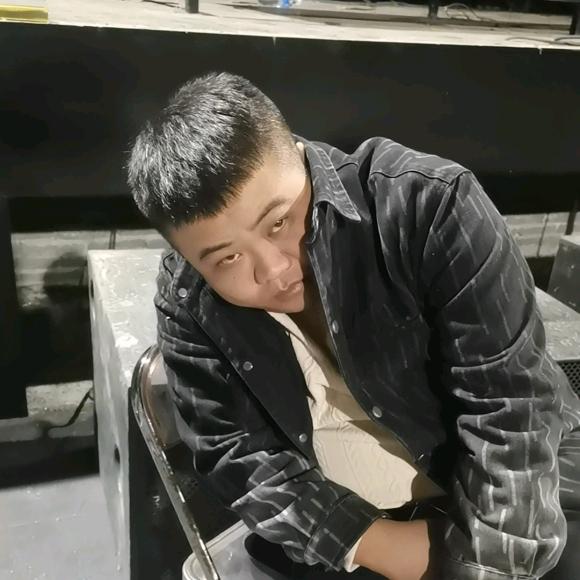 猥琐 小柱子