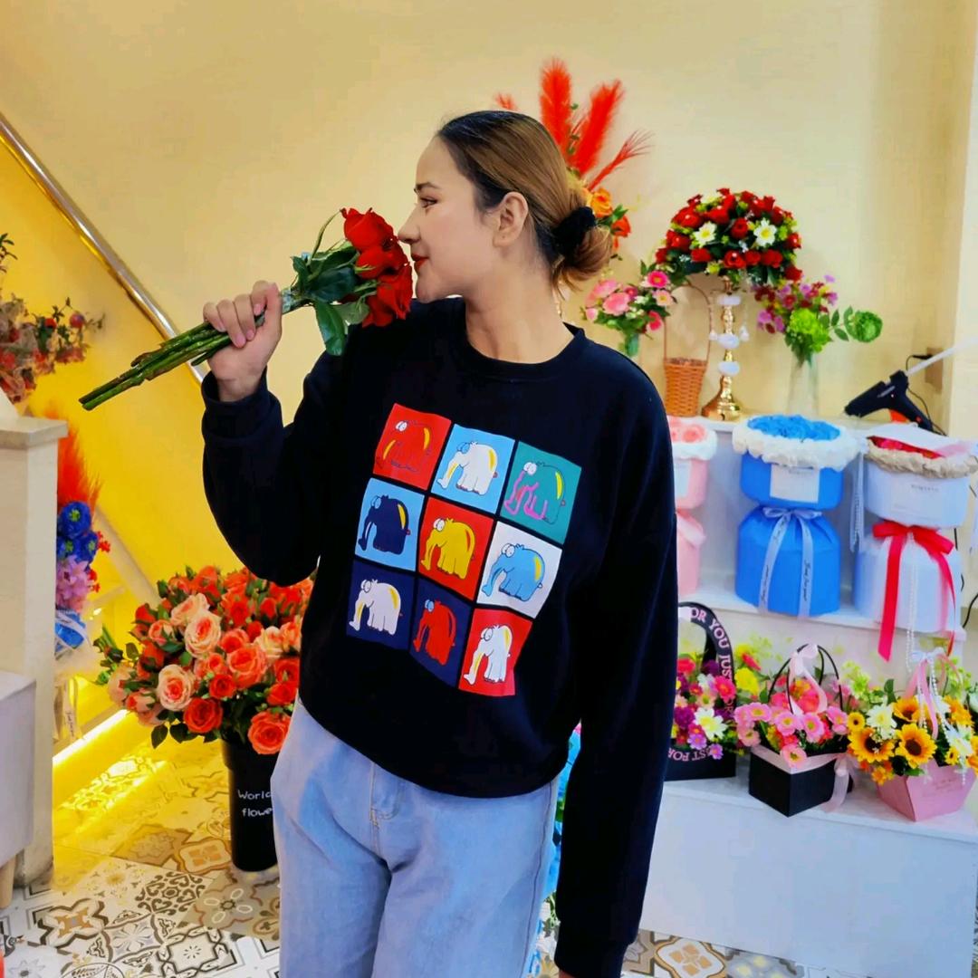 妮哈莱的妈咪 👨‍👩‍👧