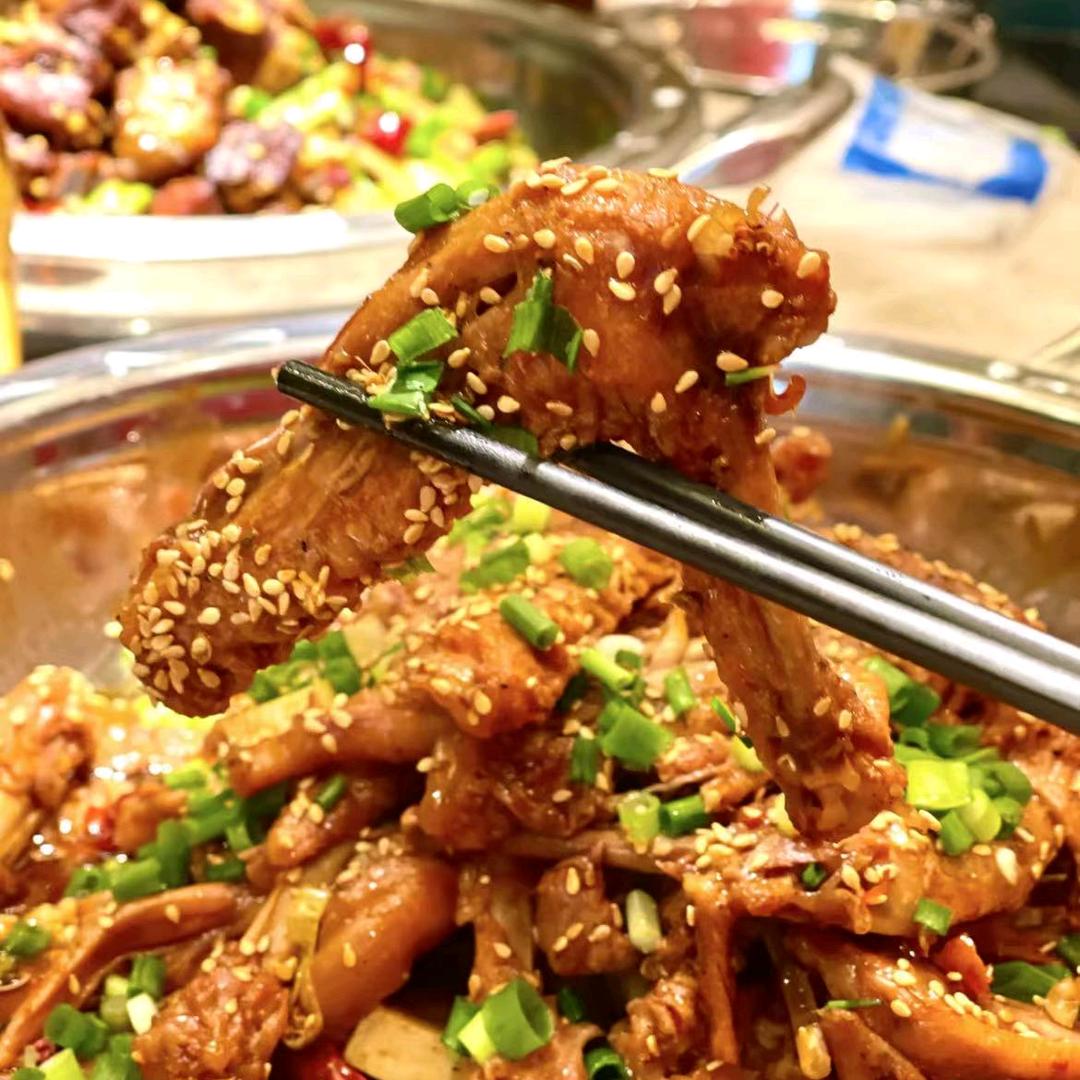 张大师鸭爪爪紫云新都店