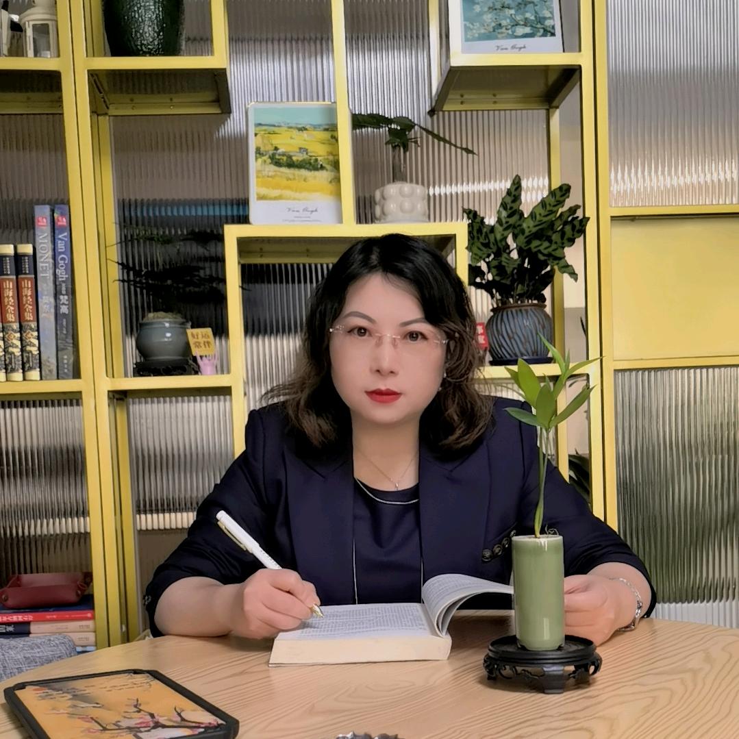 馨方会计在跑步
