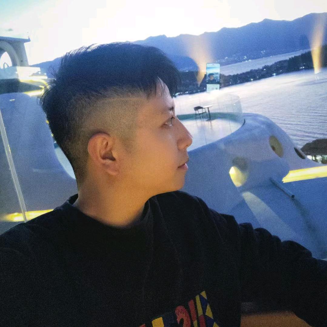 左左.
