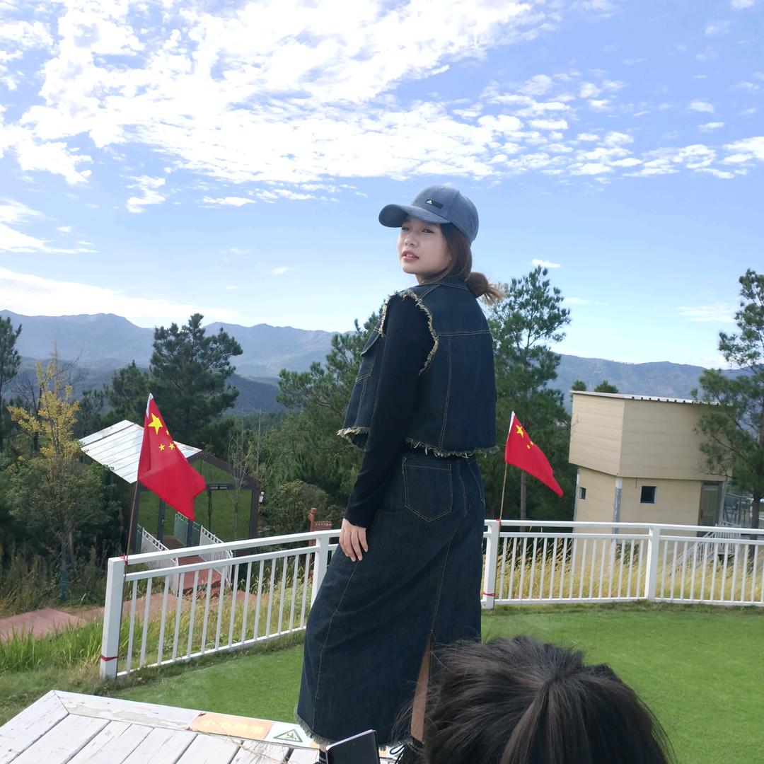 杨姐。