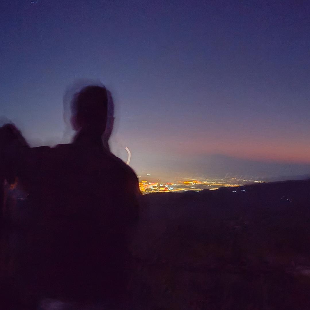不见春山