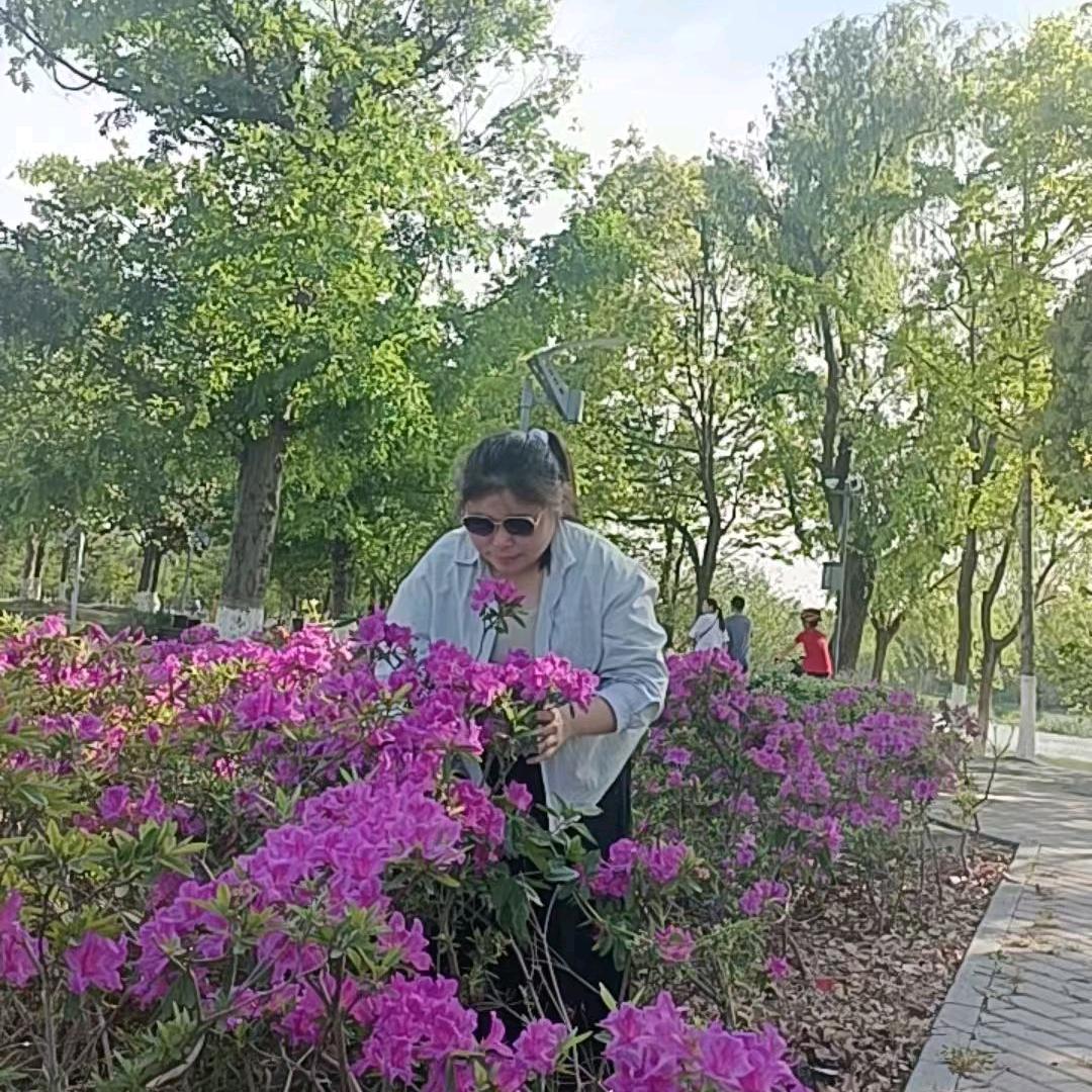 小华😊😊😊