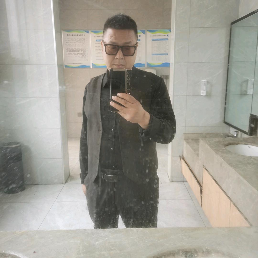 时家禽业《鸡苗孵化厂》