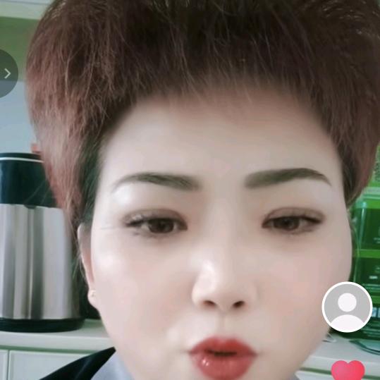 两河镇管闲人张凤兰