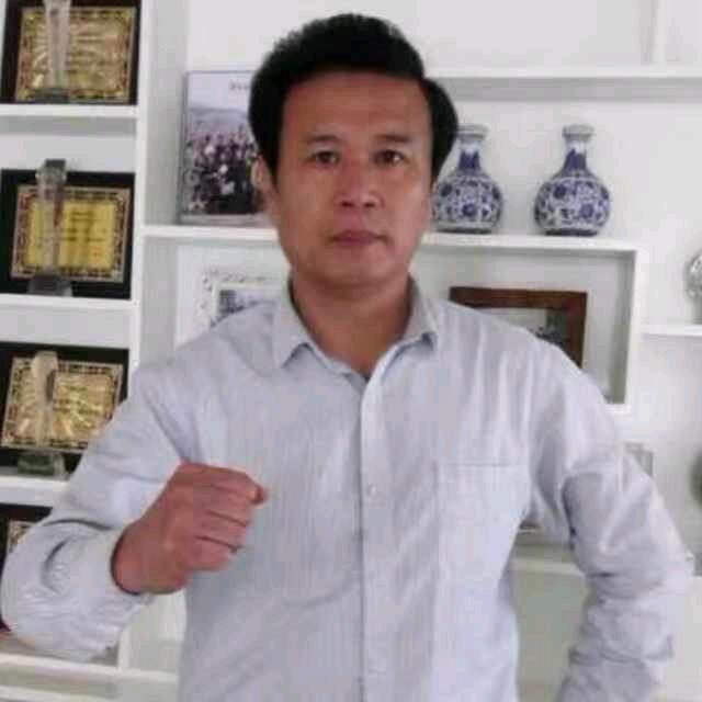 老孔爱写字(行书)；老孔爱运动