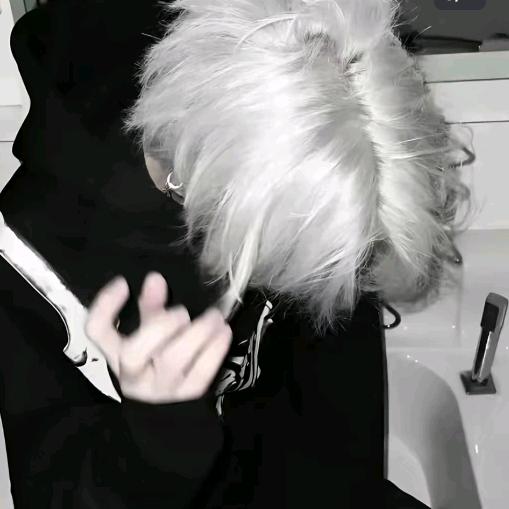 你好呀朋友🎤