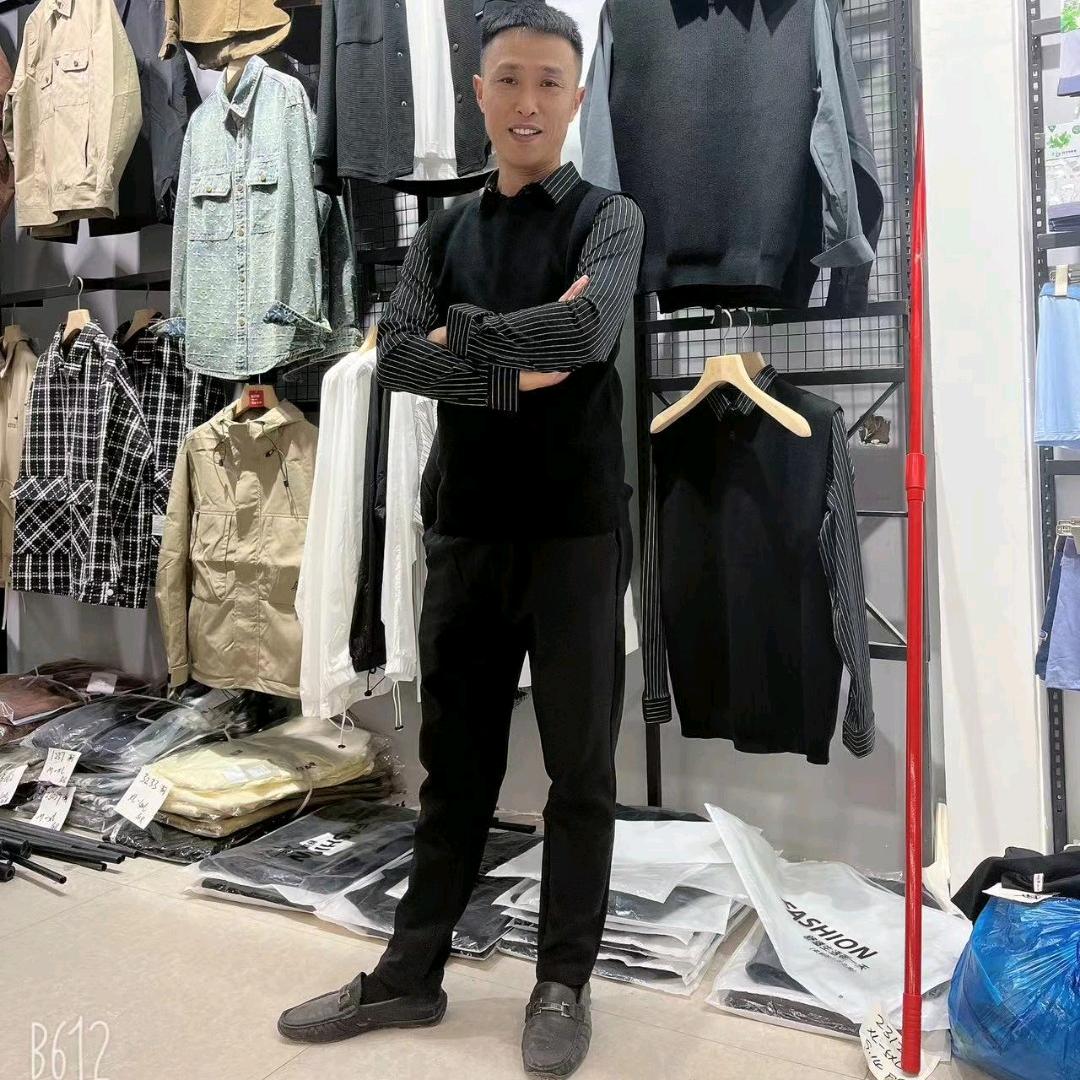 魏湾鹏鹏