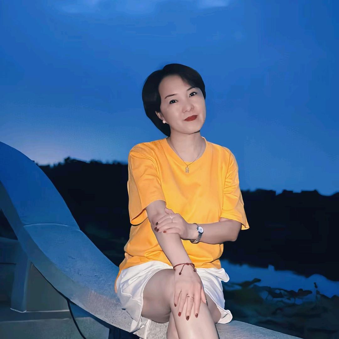 卖慕思的周姐姐