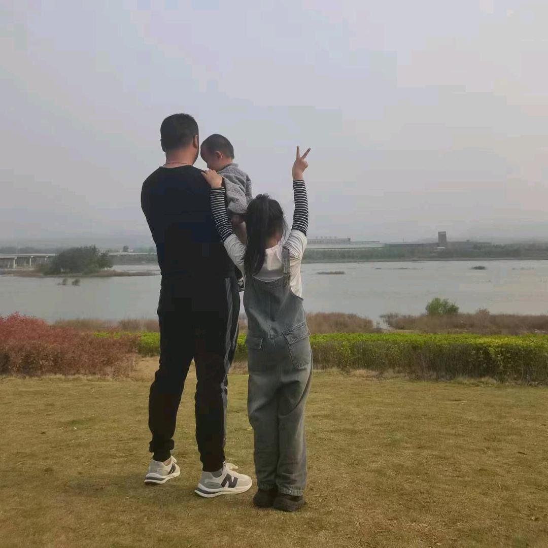 💫玩机械的小哥💫