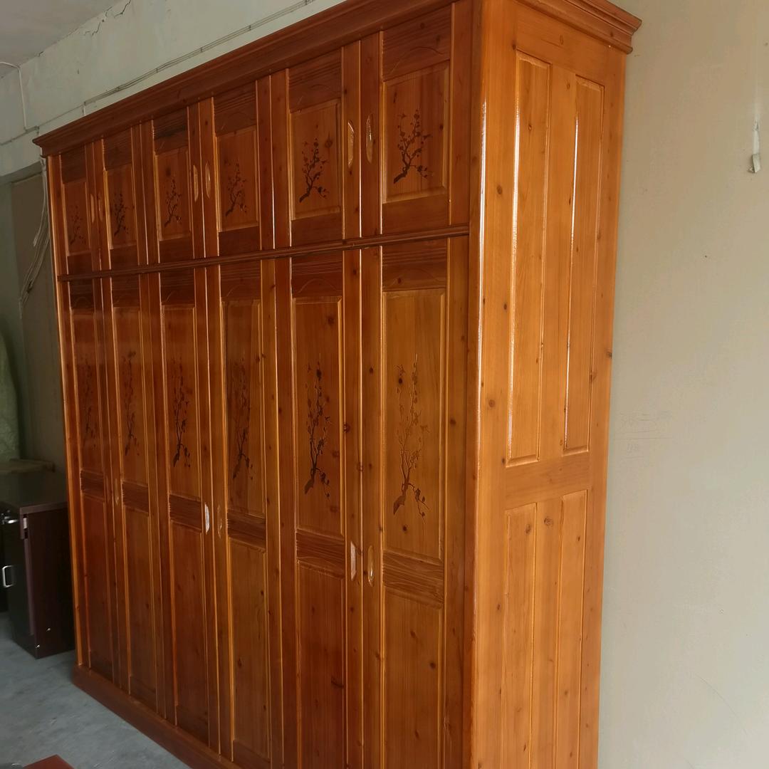 富顺县百家家具实业厂