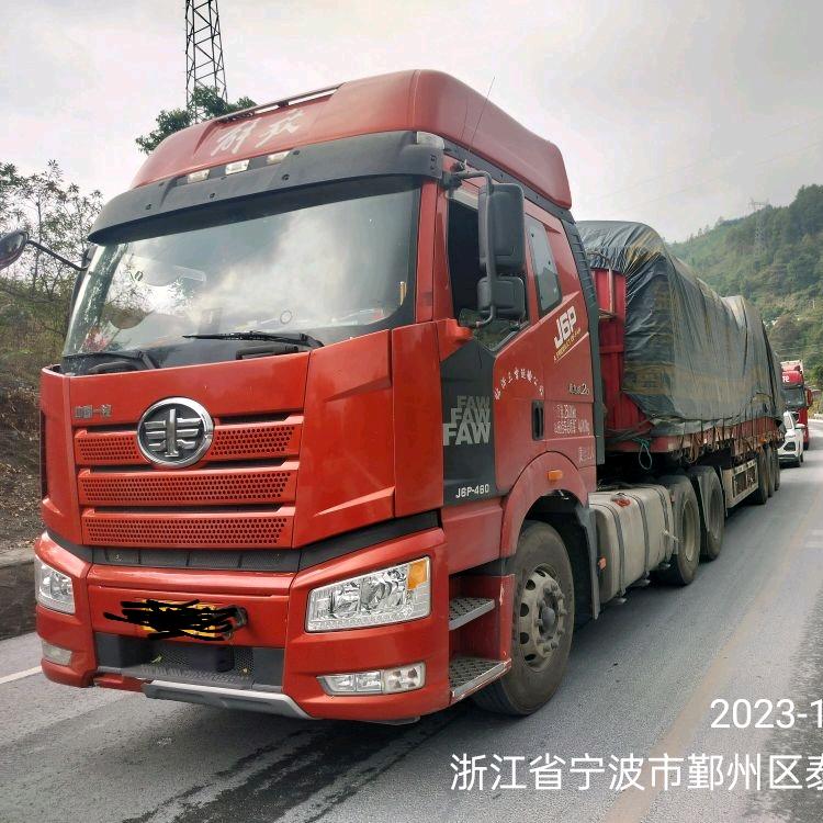 探路先锋，卡车小白