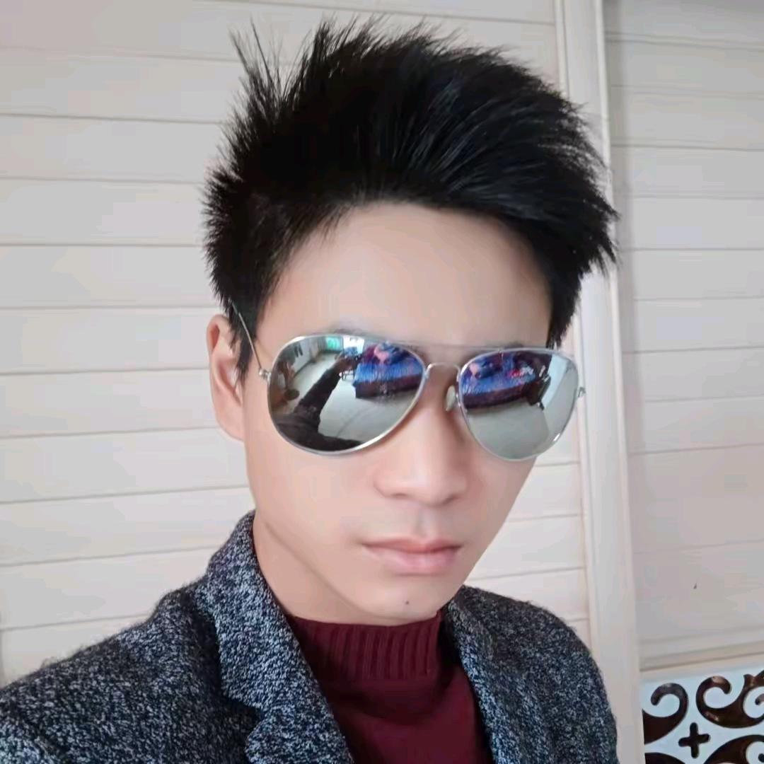 罗明辉