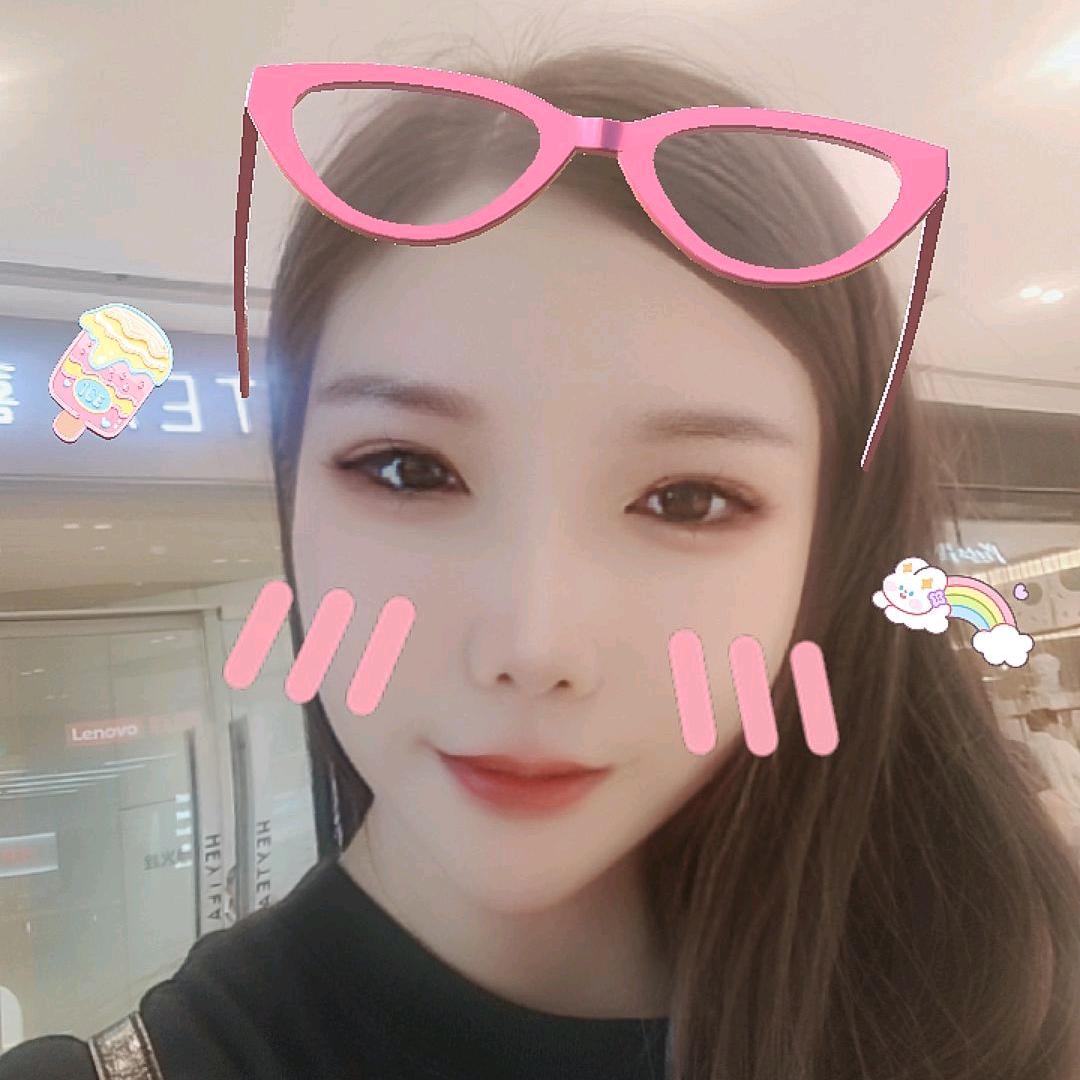 珊珊(๑•̌.•̑๑)ˀ̣ˀ̣