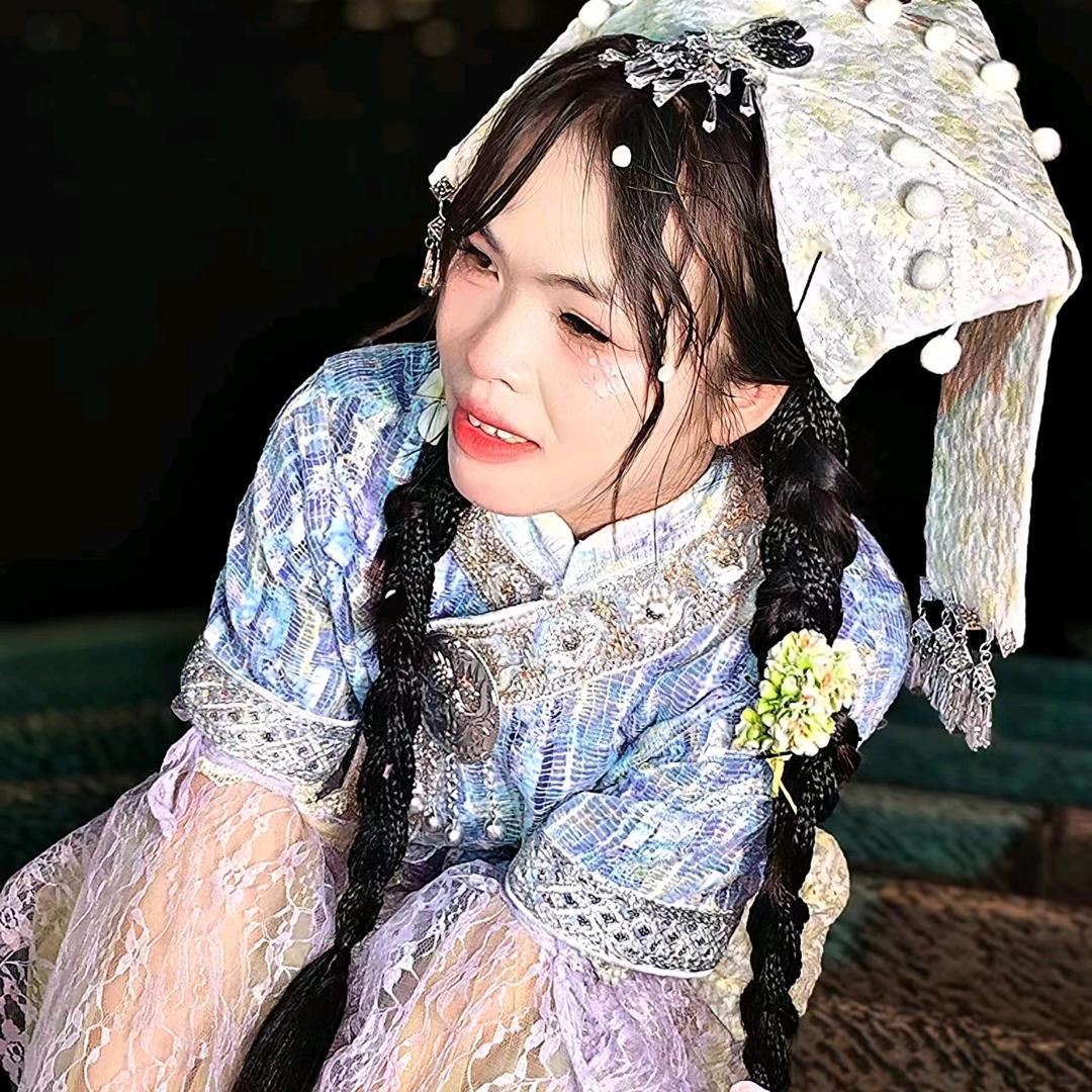 活泼开朗的女孩