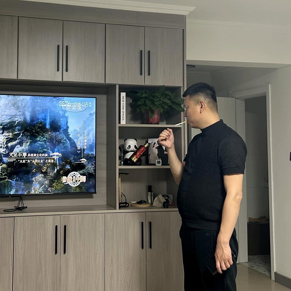 財 閥，